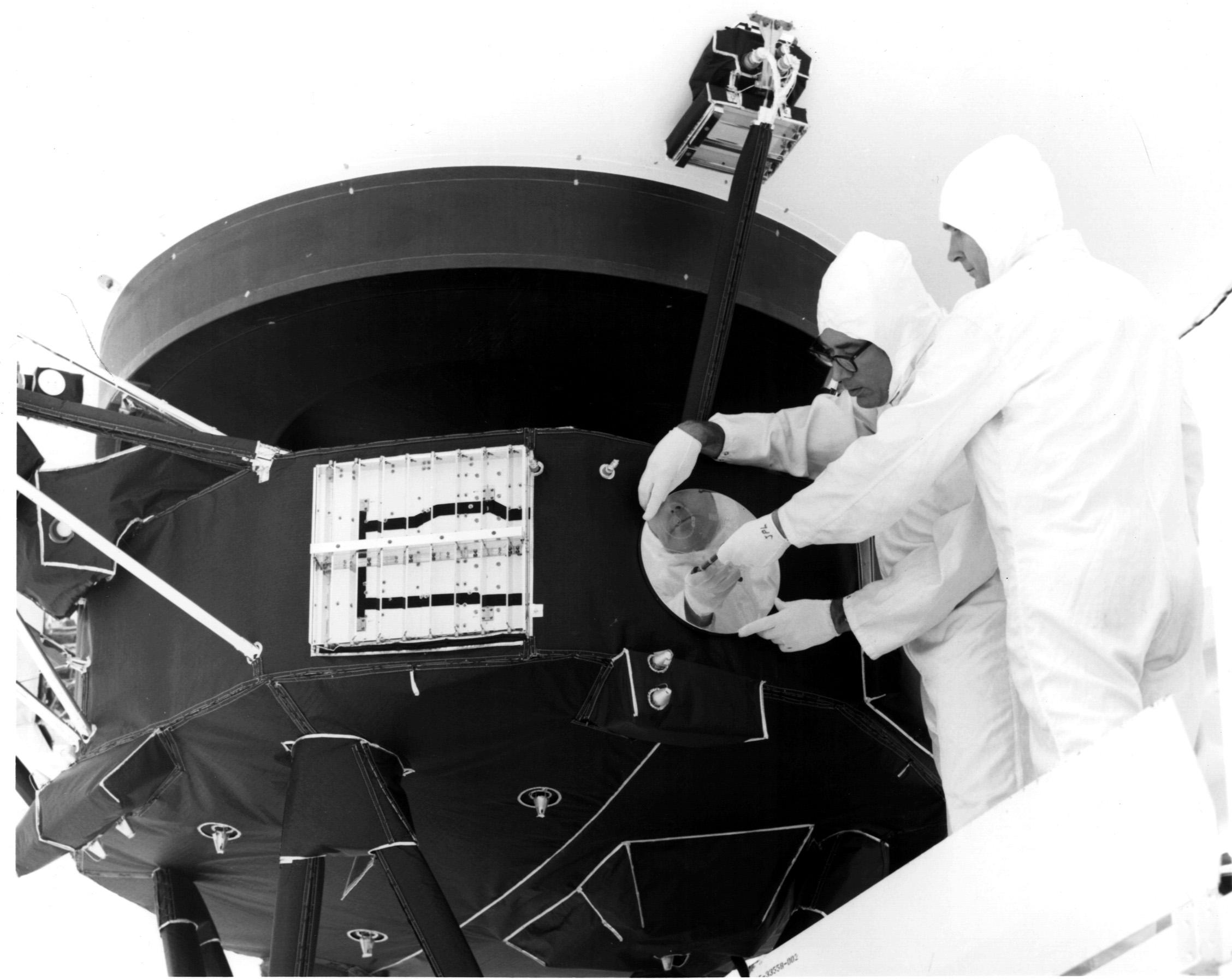 Voyager-1 Golden Record 1977 – NASA:JPL-Caltech